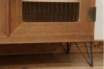 アンティーク家具　アンティーク 古い木味のモールガラス脚付きローボード