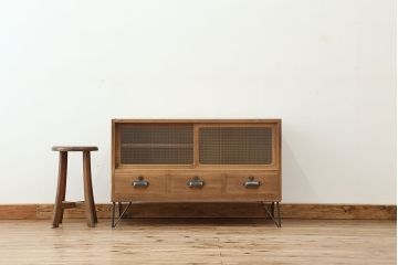 アンティーク家具　アンティーク 素敵なデザイン!古い木味のチェッカーガラスローボード