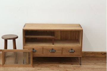 アンティーク家具　アンティーク 素敵なデザイン!古い木味のチェッカーガラスローボード