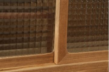 アンティーク家具　アンティーク 素敵なデザイン!古い木味のチェッカーガラスローボード