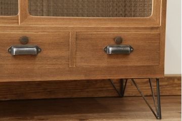 アンティーク家具　アンティーク 素敵なデザイン!古い木味のチェッカーガラスローボード