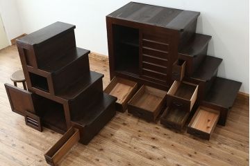 アンティーク家具　古民具・骨董　味わい深い京都産重ね階段箪笥