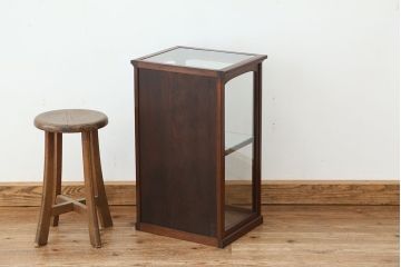 レトロ家具　昭和レトロ 素敵な雰囲気!古い木の小さなガラスケース(ショーケース)