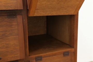 アンティーク家具　アンティーク　脚付きパタパタ下駄箱