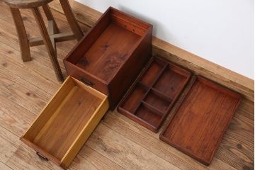 アンティーク家具　アンティーク　古い木の道具入れ(小引き出し)