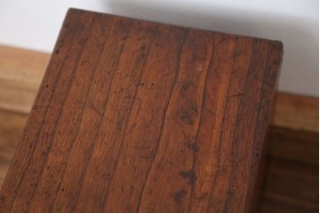 アンティーク家具　アンティーク　古い木の道具入れ(小引き出し)