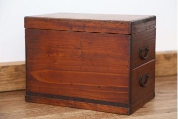 アンティーク家具　アンティーク　古い木の道具入れ(小引き出し)