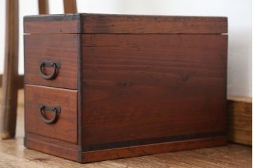 アンティーク家具　アンティーク　古い木の道具入れ(小引き出し)