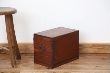 アンティーク家具　アンティーク　古い木の道具入れ(小引き出し)