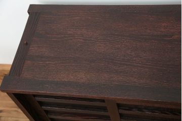 アンティーク雑貨　中古　高級栗材!浮造り(うづくり)仕上げ　民芸茶箪笥(食器棚、水屋箪笥)