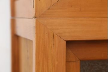 アンティーク家具　古民具・骨董　生地色の美しい四尺重ね水屋箪笥(食器棚・収納棚)