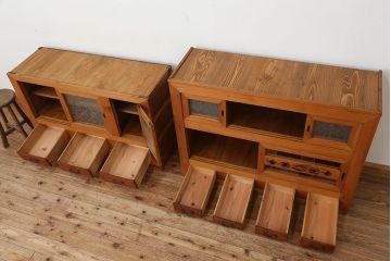 アンティーク家具　古民具・骨董　生地色の美しい四尺重ね水屋箪笥(食器棚・収納棚)