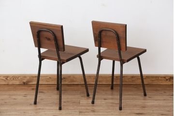 アンティーク家具　再入荷!人気の無垢板と鉄脚のイス2脚セット?(いす椅子アイアン)