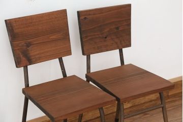 アンティーク家具　再入荷!人気の無垢板と鉄脚のイス2脚セット?(いす椅子アイアン)