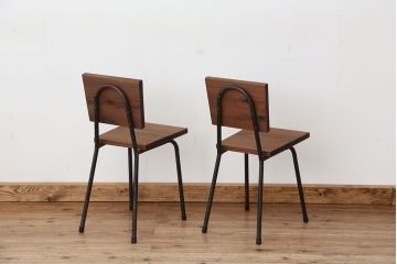 アンティーク家具　再入荷!人気の無垢板と鉄脚のイス2脚セット?(いす椅子アイアン)
