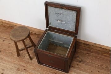 アンティーク雑貨　アンティーク　珍品!古いナラ材の重厚な収納箱