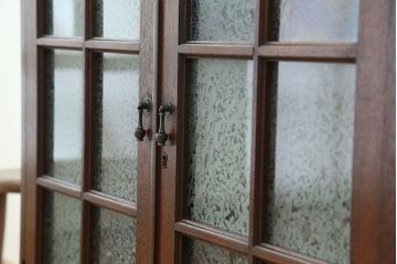 アンティーク家具　アンティーク 高級品!古い洋館の結霜ガラスナラ材本箱