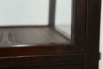 アンティーク家具　アンティーク 古いタバコ屋のシックな脚付きガラスケース(台形)