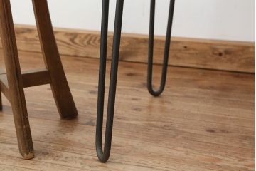 アンティーク家具　アンティーク 古いタバコ屋のシックな脚付きガラスケース(台形)