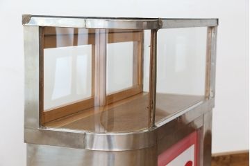レトロ家具　アンティーク　レトロなデザイン!タバコ屋のRガラスショーケース(ガラスケース)