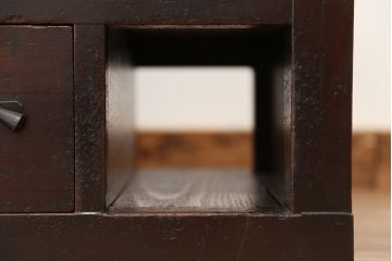 アンティーク家具　アンティーク　古い小窓付きの6杯時代箪笥ローチェスト(引き出し)
