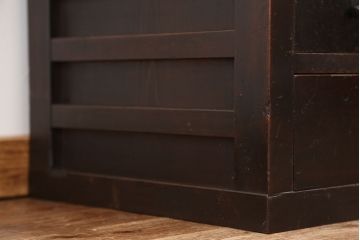 アンティーク家具　アンティーク　古い小窓付きの6杯時代箪笥ローチェスト(引き出し)