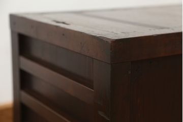 アンティーク家具　アンティーク　古い小窓付きの6杯時代箪笥ローチェスト(引き出し)