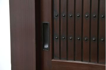 アンティーク家具　古民具・骨董　使い込まれた美しい水屋箪笥(食器棚、収納棚)