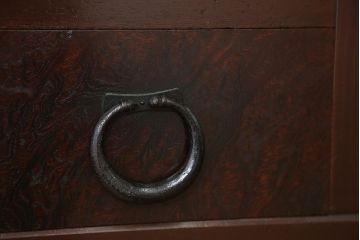 アンティーク家具　古民具・骨董　使い込まれた美しい水屋箪笥(食器棚、収納棚)