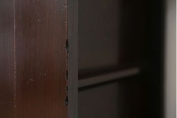 アンティーク家具　古民具・骨董　使い込まれた美しい水屋箪笥(食器棚、収納棚)