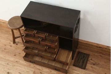 アンティーク家具　古民具・骨董　造りの良い変わり型小箪笥(茶箪笥・茶棚)