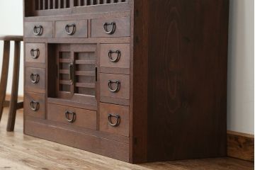 アンティーク家具　素敵なデザイン!帳場箪笥のような茶箪笥