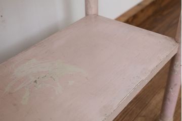 アンティーク家具　可愛いデザイン!　ピンク色のケビントガラスケース