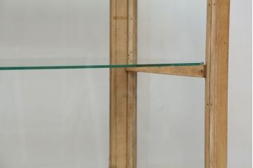 素敵なデザイン!古い雑貨屋の脚付きガラスケース(ショーケース)