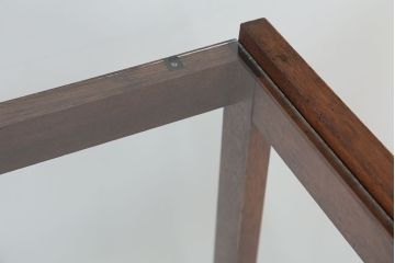 アンティーク家具　素敵なデザイン!鉄脚オープンガラス棚(飾り棚・陳列棚)