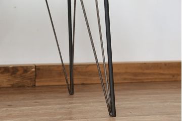 アンティーク家具　素敵なデザイン!鉄脚オープンガラス棚(飾り棚・陳列棚)