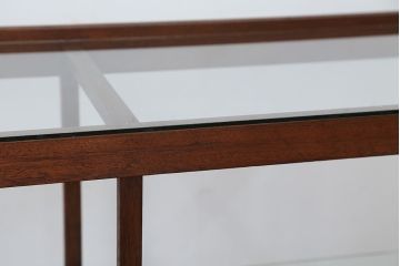 アンティーク家具　素敵なデザイン!鉄脚オープンガラス棚(飾り棚・陳列棚)