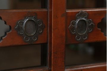 アンティーク家具　古民具・骨董　味わい深い二段重ね四尺水屋箪笥(食器棚、収納棚)