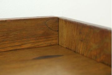 アンティーク家具　アンティーク　古い栓材のシンプルな本棚