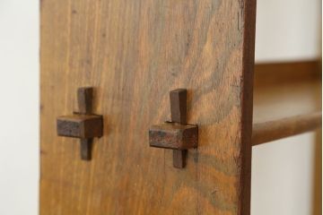アンティーク家具　アンティーク　古い栓材のシンプルな本棚