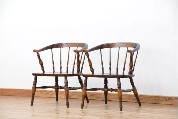 中古　飛騨産業キツツキマーク穂高アームチェア(ダイニングチェア)2脚セット?