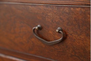 アンティーク家具　古民具・骨董　前面ケヤキ!杢目がキレイな茶箪笥