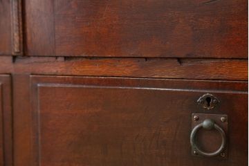 アンティーク家具　アンティーク　古いナラ材の上品で落ちついたデザインの本棚
