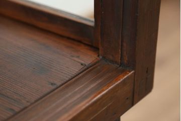 アンティーク家具　アンティーク　珍しいデザイン!鉄脚の格子引き戸ガラスケース(ショーケース)