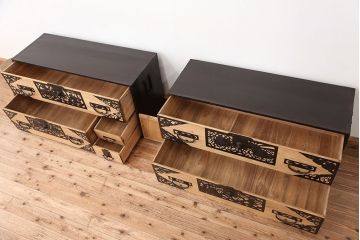 古民具・骨董　極上!美品!前面桐材の美しい佐渡箪笥(八幡箪笥、桐箪笥、桐たんす)