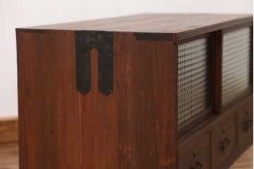 アンティーク家具　アンティーク　可愛いデザイン!古い木のチェッカーガラスローボード(収納棚)