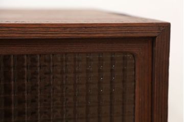 アンティーク家具　アンティーク　可愛いデザイン!古い木のチェッカーガラスローボード(収納棚)