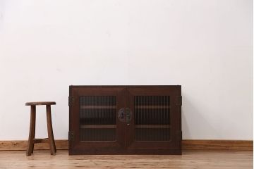 アンティーク家具　アンティーク　素敵なデザイン!古い木のモールガラスローボード(収納棚)