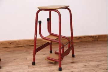 アンティーク雑貨　イギリスビンテージ　小さな可愛い鉄脚折り畳みステップ(踏み台・台)