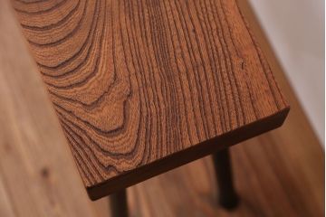 アンティーク家具　☆天板一枚板!古いケヤキ材の鉄脚ベンチ(長イス・長椅子)?
